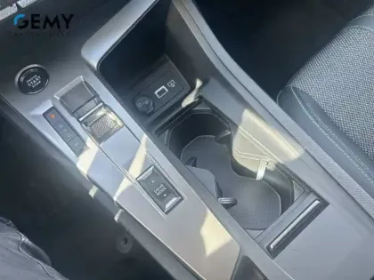 Photo 12 Peugeot 408  Hybrid 145 e-DCS6