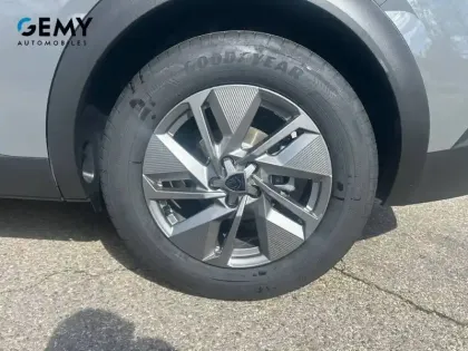 Photo 10 Peugeot 408  Hybrid 145 e-DCS6