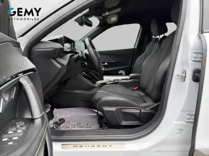 Photo 8 Peugeot 2008  PureTech 130 S&S EAT8