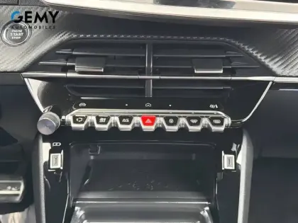 Photo 19 Peugeot 2008  PureTech 130 S&S EAT8