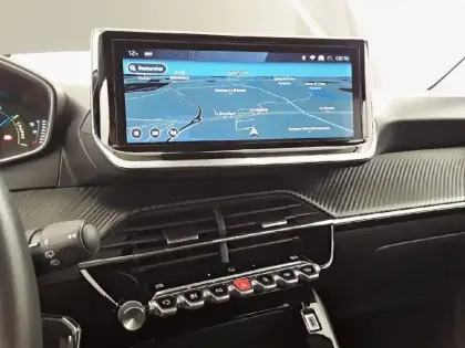 Photo 40 Peugeot 208  Hybrid 110 e-DCS6