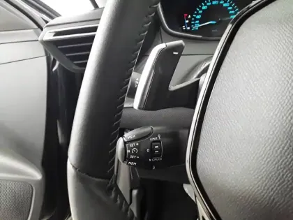 Photo 44 Peugeot 208  Hybrid 110 e-DCS6