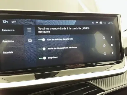 Photo 20 Peugeot 208  Hybrid 110 e-DCS6