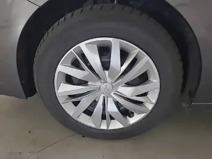 Photo 38 Peugeot 208 Gén. II Ph1 NG Active Pack 5