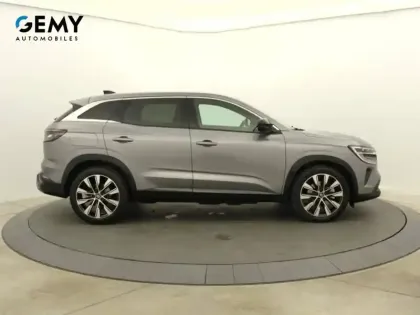Photo 45 Renault Austral  E-Tech full hybrid 200 GSR2