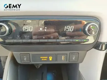 Photo 20 Toyota Yaris  Hybride 116h