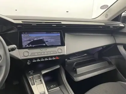 Photo 93 Peugeot 308  PHEV 180 e-EAT8