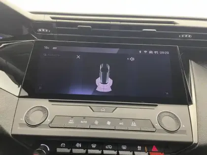 Photo 32 Peugeot 308  PHEV 180 e-EAT8