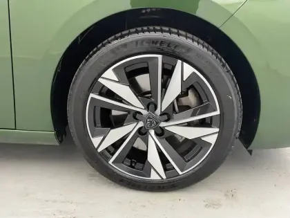 Photo 18 Peugeot 308  PHEV 180 e-EAT8