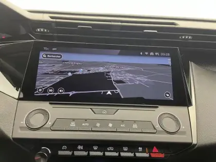 Photo 53 Peugeot 308  PHEV 180 e-EAT8