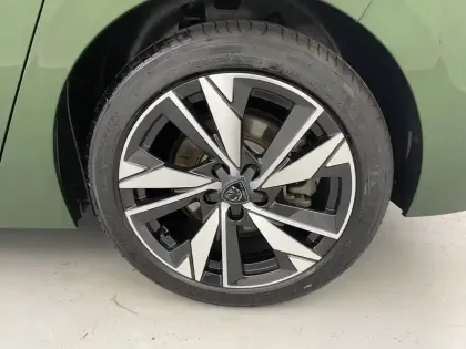 Photo 16 Peugeot 308  PHEV 180 e-EAT8