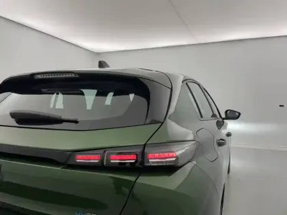 Photo 97 Peugeot 308  PHEV 180 e-EAT8