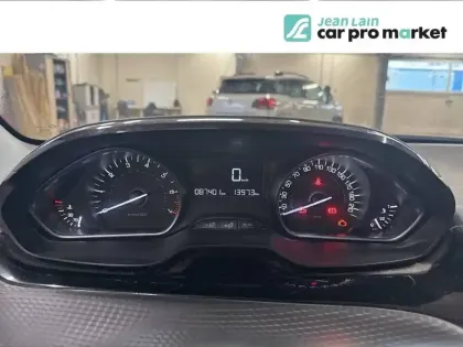 Photo 17 Peugeot 2008  PureTech 110ch S&S BVM6