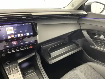 Photo 46 Peugeot 308  PHEV 180 e-EAT8