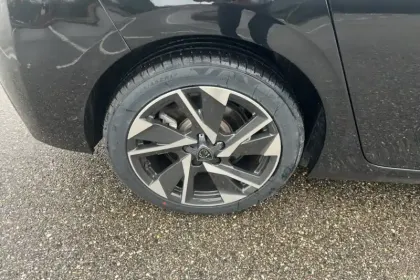 Photo 14 Peugeot 308  PHEV 180 e-EAT8