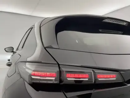 Photo 49 Peugeot 308  PHEV 180 e-EAT8