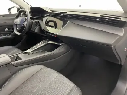 Photo 45 Peugeot 308  PHEV 180 e-EAT8