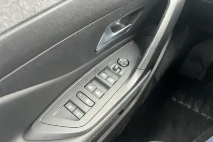 Photo 18 Peugeot 308  PHEV 180 e-EAT8