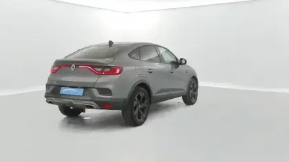 Photo 37 Renault Arkana  TCe 160 EDC FAP - 21B