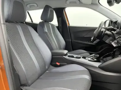 Photo 26 Peugeot 2008  PureTech 130 S&S EAT8