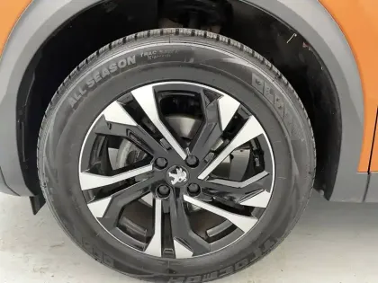 Photo 48 Peugeot 2008  PureTech 130 S&S EAT8