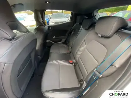 Photo 9 Renault Clio  E-Tech full hybrid 145 ch GSR2