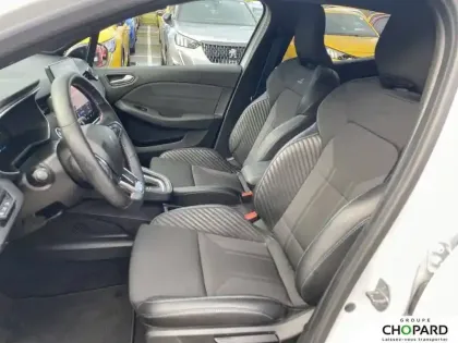 Photo 8 Renault Clio  E-Tech full hybrid 145 ch GSR2