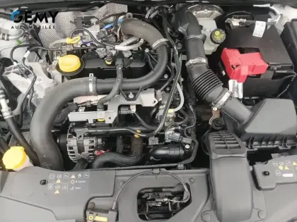 Photo 11 Renault Clio Gén. V (BJA) Ph2 Evolution 5