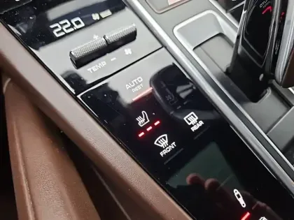 Photo 77 Porsche Cayenne  E-Hybrid 3.0 V6 462 ch Tiptronic BVA