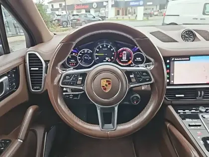 Photo 54 Porsche Cayenne  E-Hybrid 3.0 V6 462 ch Tiptronic BVA