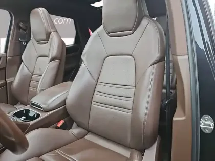 Photo 83 Porsche Cayenne  E-Hybrid 3.0 V6 462 ch Tiptronic BVA