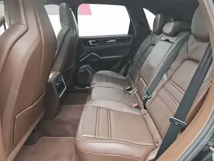 Photo 62 Porsche Cayenne  E-Hybrid 3.0 V6 462 ch Tiptronic BVA