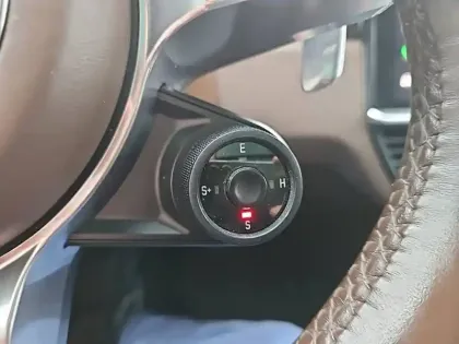 Photo 24 Porsche Cayenne  E-Hybrid 3.0 V6 462 ch Tiptronic BVA