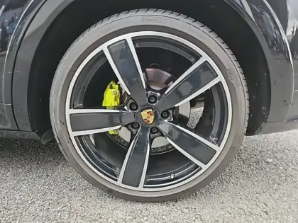 Photo 56 Porsche Cayenne  E-Hybrid 3.0 V6 462 ch Tiptronic BVA