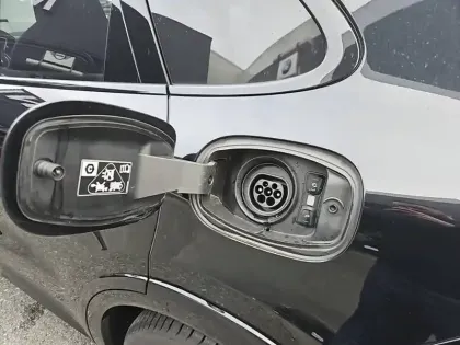 Photo 94 Porsche Cayenne  E-Hybrid 3.0 V6 462 ch Tiptronic BVA