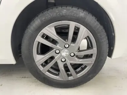 Photo 15 Peugeot 208  PureTech 75 S&S BVM5