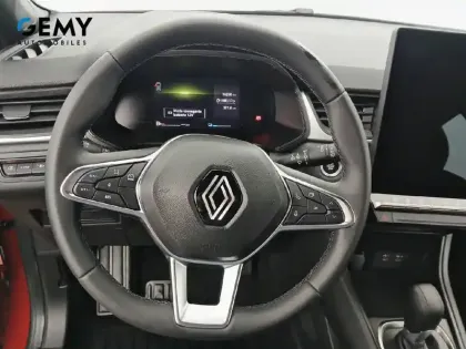 Photo 15 Renault Captur  E-Tech full hybrid 145 ch