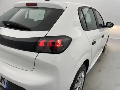 Photo 28 Peugeot 208  PureTech 75 S&S BVM5