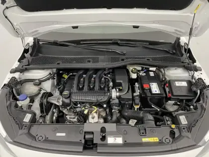 Photo 20 Peugeot 208  PureTech 75 S&S BVM5