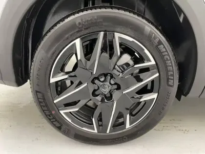 Photo 17 Peugeot 5008  Hybrid 145 e-DCS6