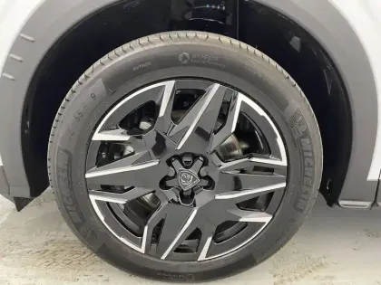 Photo 15 Peugeot 5008  Hybrid 145 e-DCS6