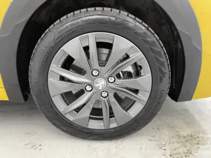 Photo 17 Peugeot 208  Electrique 50 kWh 136ch