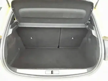 Photo 45 Peugeot 208  PureTech 100 S&S BVM6