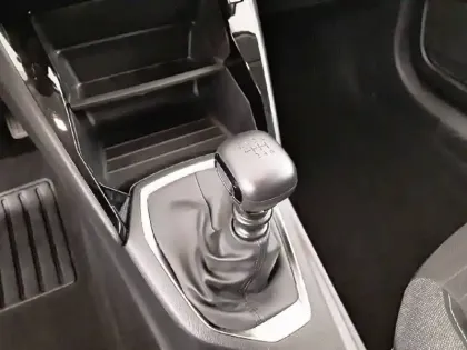 Photo 33 Peugeot 208 Gén. II Ph1 NG Style 5