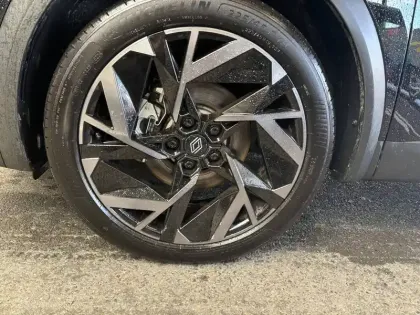 Photo 51 Renault Captur  E-Tech full hybrid 145 ch