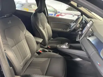 Photo 59 Renault Captur  E-Tech full hybrid 145 ch