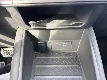 Photo 75 Renault Captur  E-Tech full hybrid 145 ch