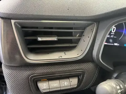 Photo 65 Renault Captur  E-Tech full hybrid 145 ch