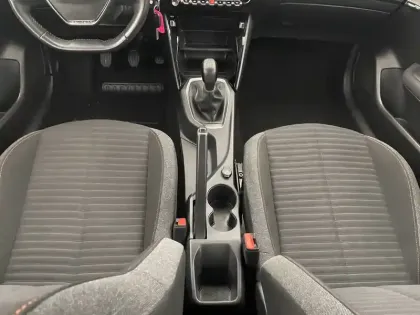 Photo 88 Peugeot 208  PureTech 75 S&S BVM5