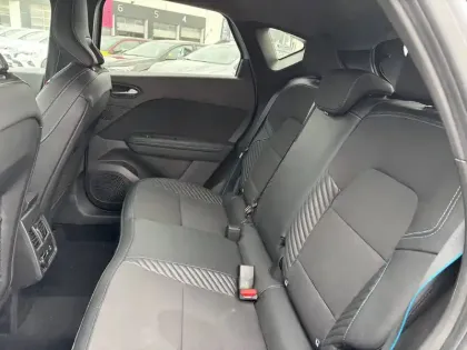 Photo 104 Renault Captur  E-Tech full hybrid 145 ch